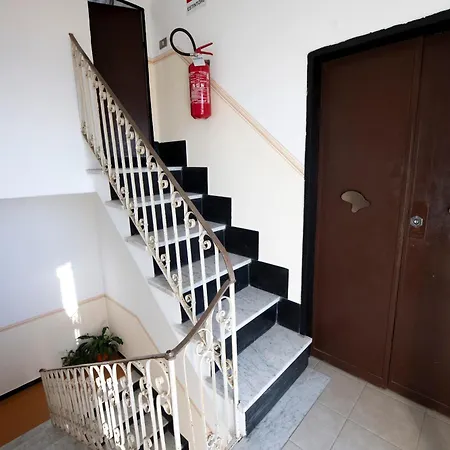 237 - Casa Colombo Riva Vista Mare A 10metri Apartman