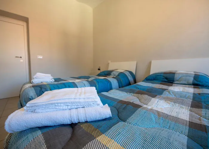 237 - Casa Colombo Riva Vista Mare A 10metri 아파트 리바 트리고소