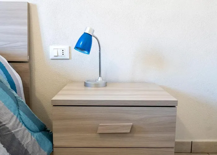 237 - Casa Colombo Riva Vista Mare A 10metri 아파트 *