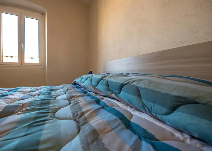 237 - Casa Colombo Riva Vista Mare A 10metri 아파트 *