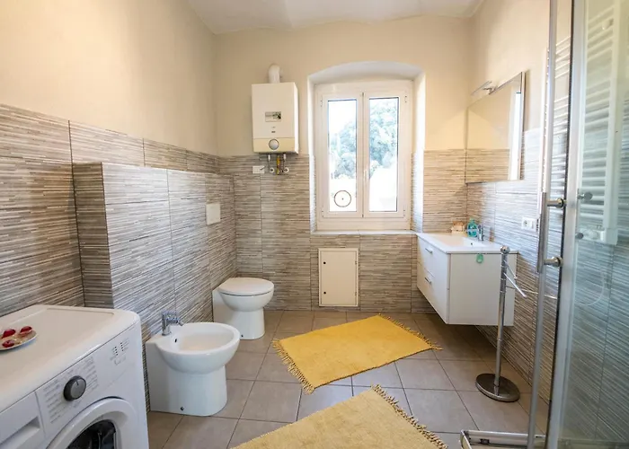 237 - Casa Colombo Riva Vista Mare A 10metri 아파트 *