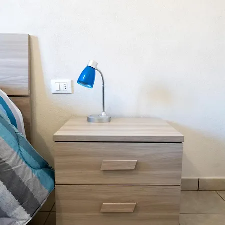 237 - Casa Colombo Riva Vista Mare A 10metri דירה *