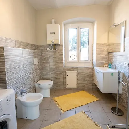 237 - Casa Colombo Riva Vista Mare A 10metri Appartamento *